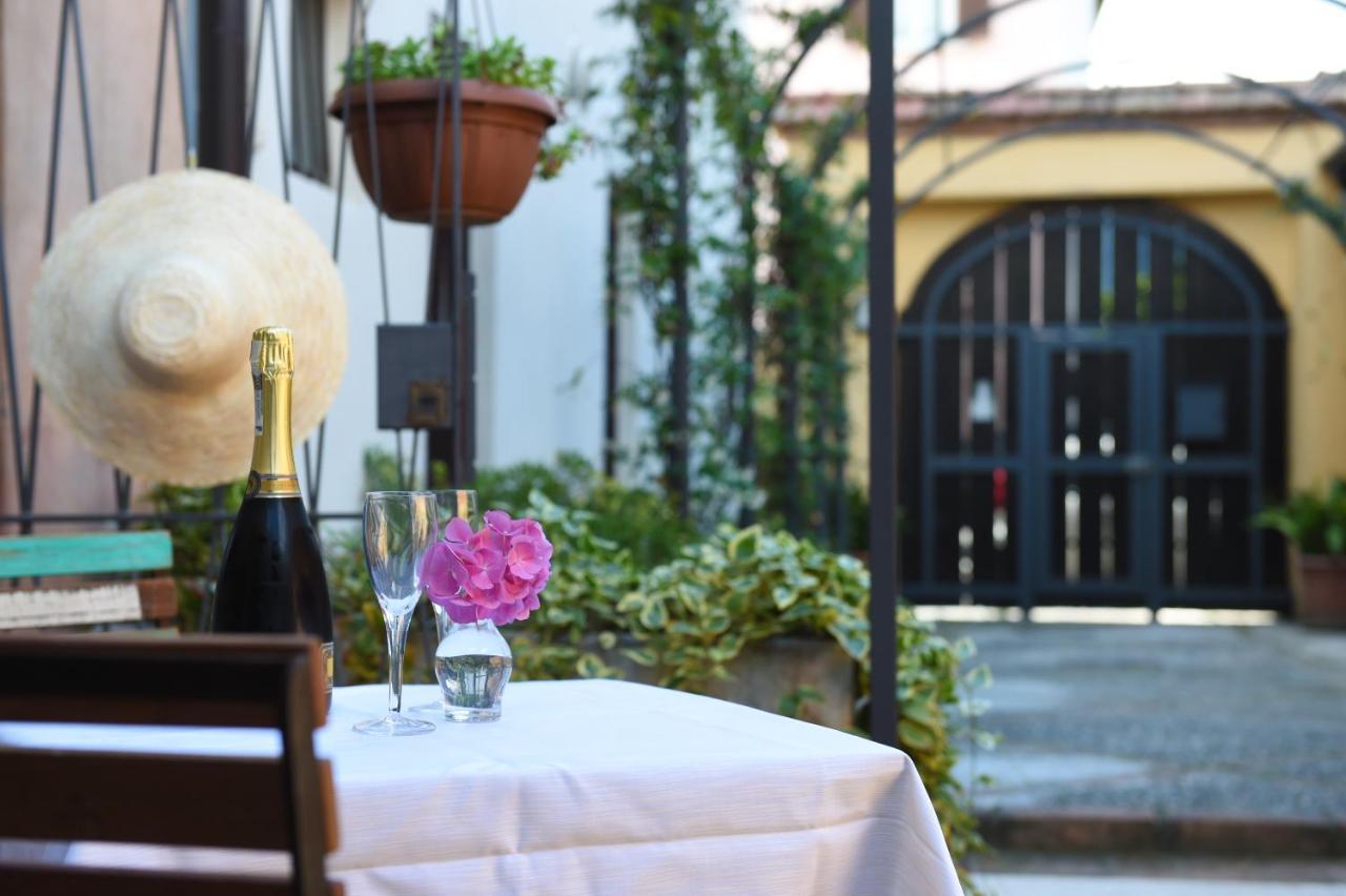 Il Giardino Segreto Bed & Breakfast Iseo Bagian luar foto